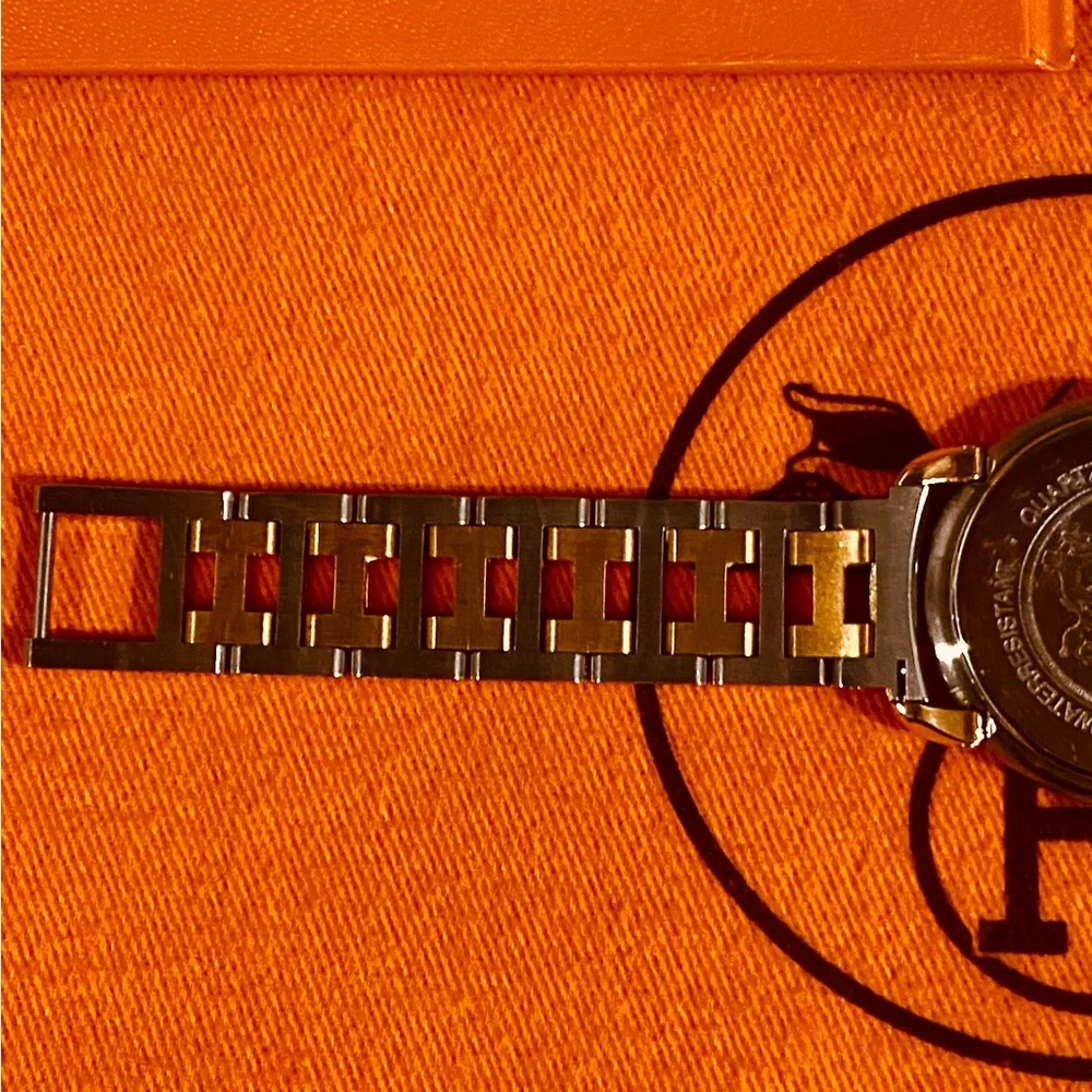 🛑SOLD🛑 ⏰⏱🕰Authentic Hermes Two Tone Clipper Watch - Picture 12 of 16